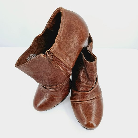 Matisse Ellie Heeled Ankle Booties 6 Brown Leather Side Zip Folded Slouch Front - Picture 12 of 13